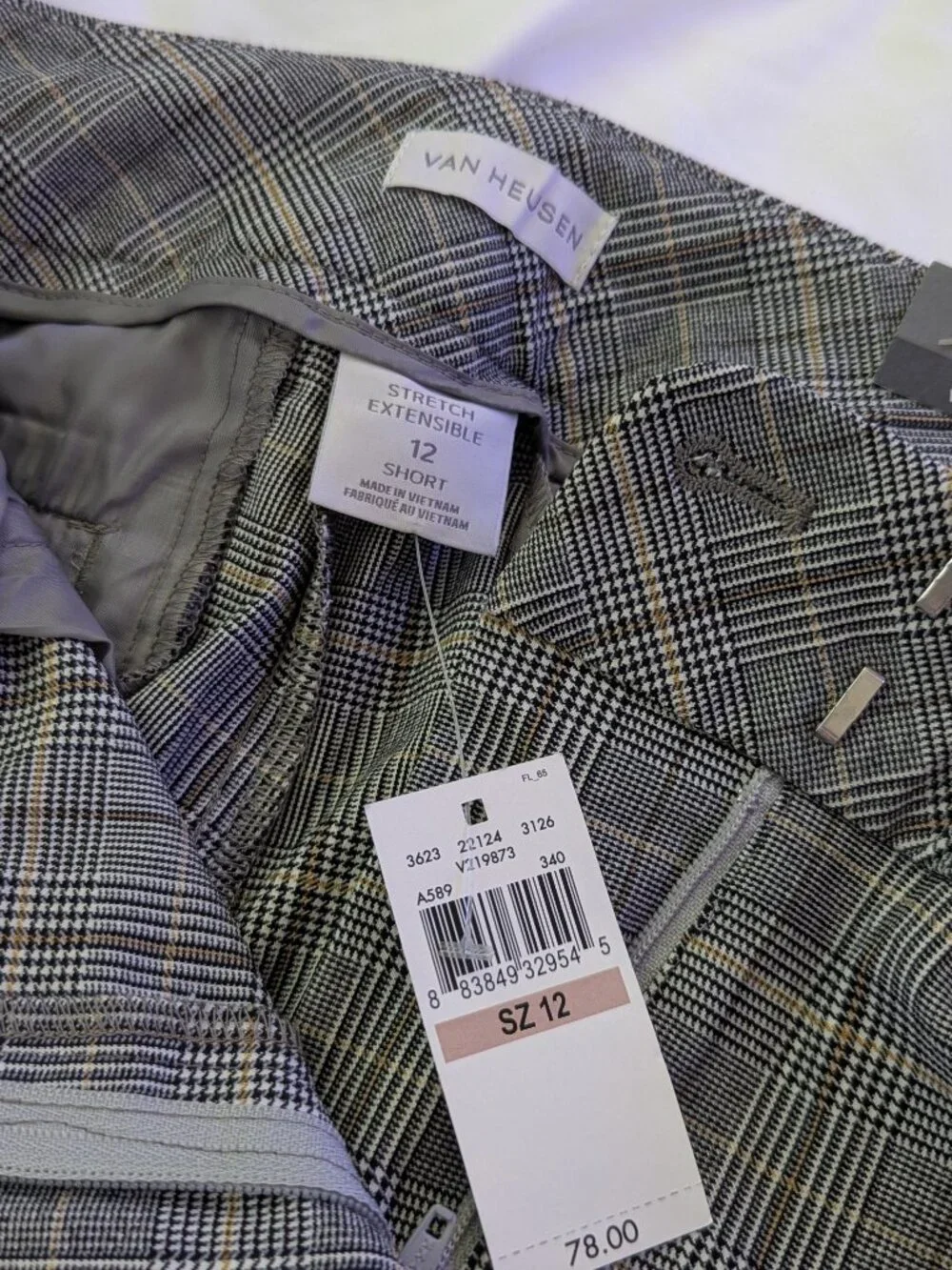 NWT Van Heusen Women's Classic Fit Dress Pants Size 12S - Picture 3 of 5